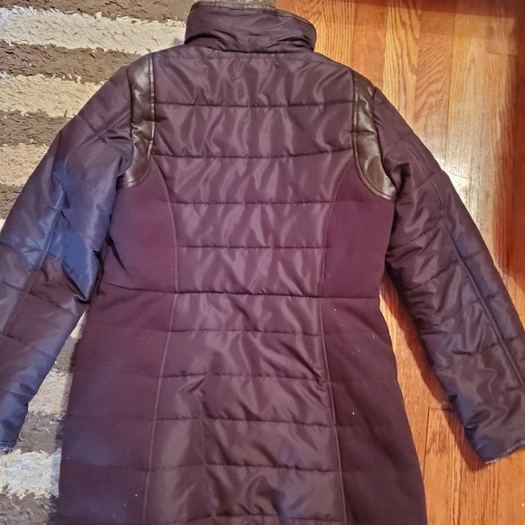 Two-Tone Puffer Coat - Picture 6 of 9